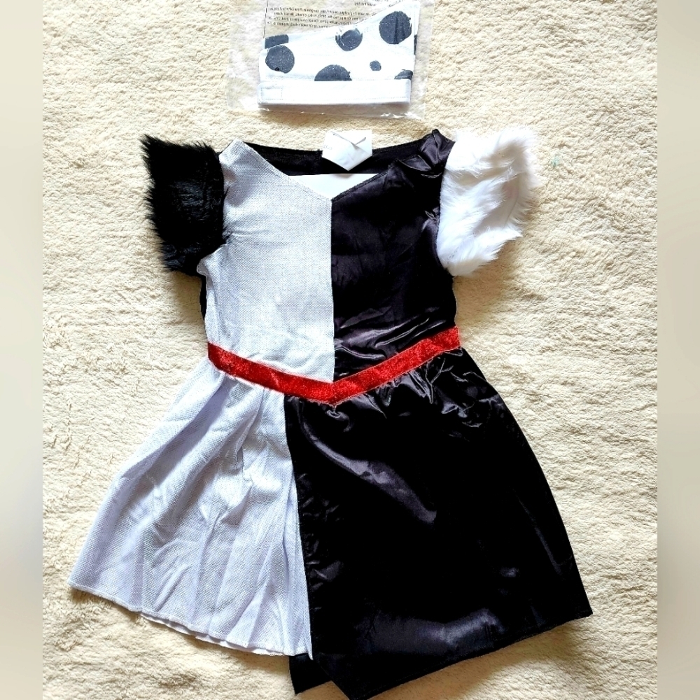 New Disney Villians Cruella de Vil Classic Halloween Costume, size 6